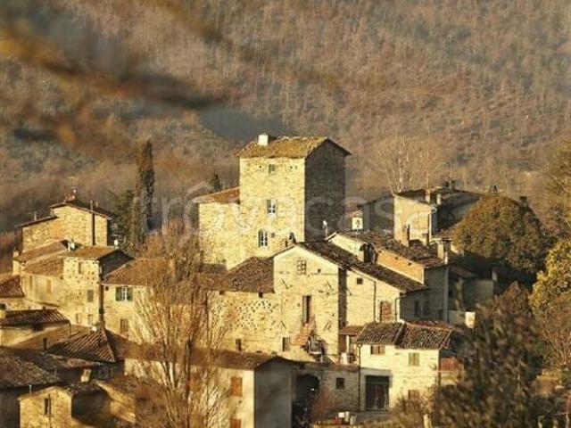 Rustico in vendita a Badia Petroia, San Leo Bastia