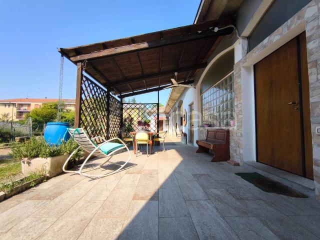 Rustico in vendita a Cogliate, Lombardia