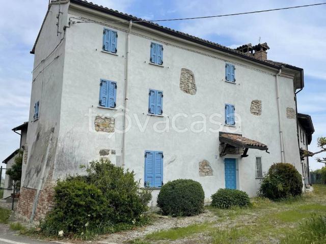 Rustico in vendita a Borgonovo Val Tidone, Reggio Emilia