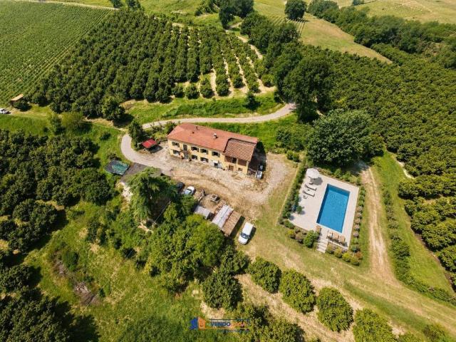 Rustico in vendita a Piemonte, Asti