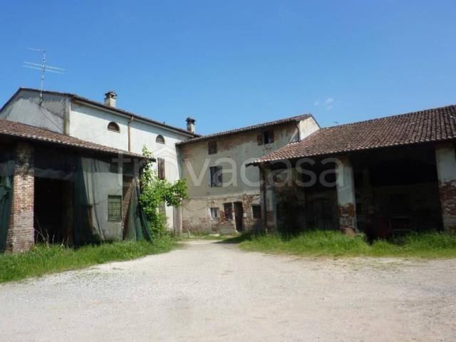 Rustico in vendita a Battaglione, Cremona