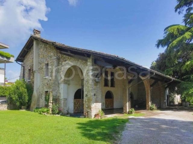 Rustico in vendita a Desenzano Del Garda, Lombardia