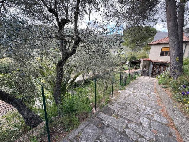 Rustico in vendita a Diano San Pietro, Liguria