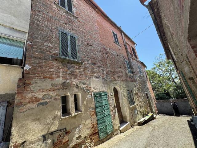 Rustico in vendita a Pozzo della Chiana, Foiano della Chiana