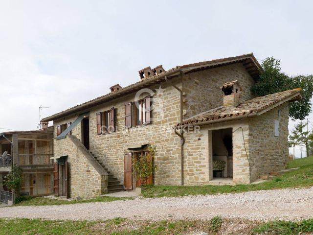Rustico in vendita a Gubbio, Umbria