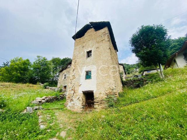 Rustico in vendita a Lillianes, Aosta