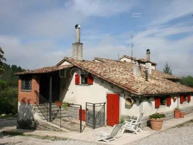 Rustico in vendita a Monte Santa Maria Tiberina, Umbria