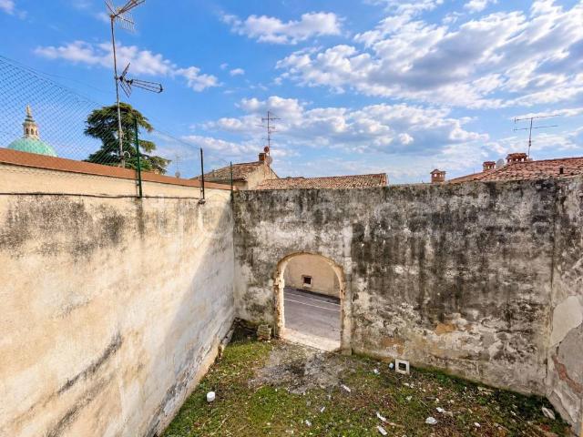 Rustico in vendita a Lonato del Garda, Brescia