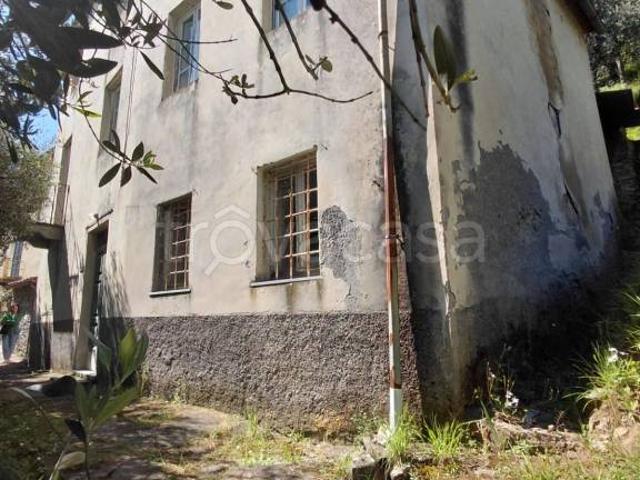 Rustico in vendita a Sant'Ilario di Brancoli, Bagni Di Lucca Ponte