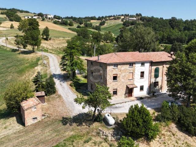 Rustico in vendita a Lugagnano Val D'arda, Reggio Emilia