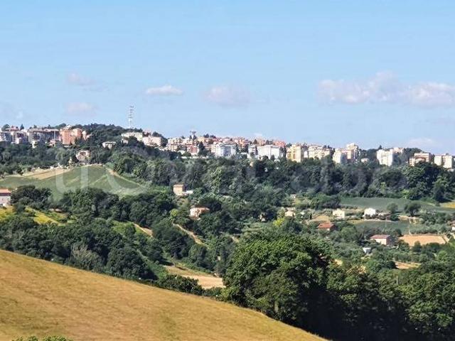 Rustico in vendita a Marche, Macerata
