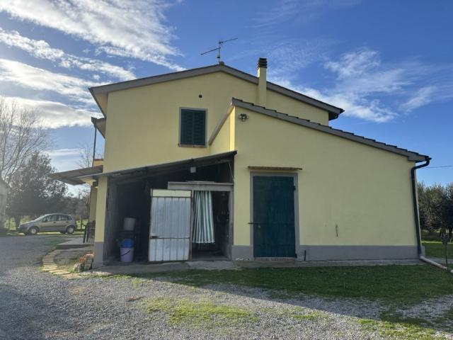 Rustico in vendita a Magliano In Toscana, Toscana