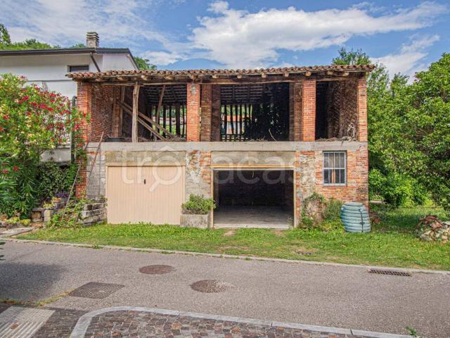 Rustico in vendita a Magnano In Riviera, Friuli-Venezia Giulia