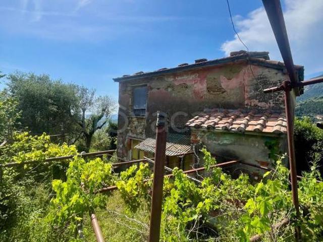Rustico in vendita a Marina Di Massa, Toscana