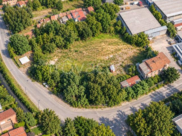 Rustico in vendita a Bazzana Inferiore, Assago