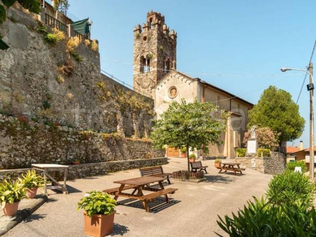 Rustico in vendita a Massarosa, Toscana