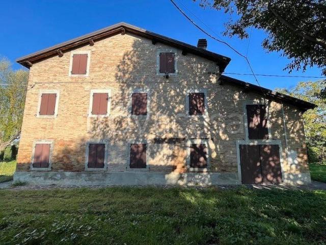 Rustico in vendita a Unione di comuni Terre di Castelli, Castelnuovo Rangone