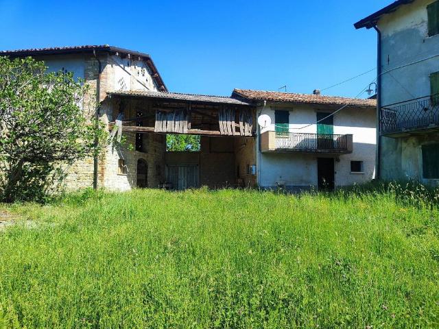 Villa Indipendente in vendita a Colline Matildiche, Re