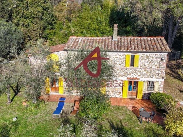 Rustico in vendita a Montecatini Alto, Montecatini Terme