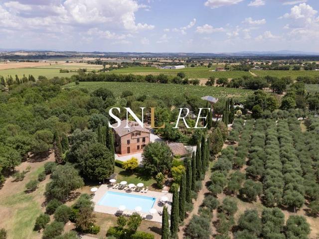 Rustico in vendita a Abbadia di Montepulciano, Abbadia Di Montepulciano