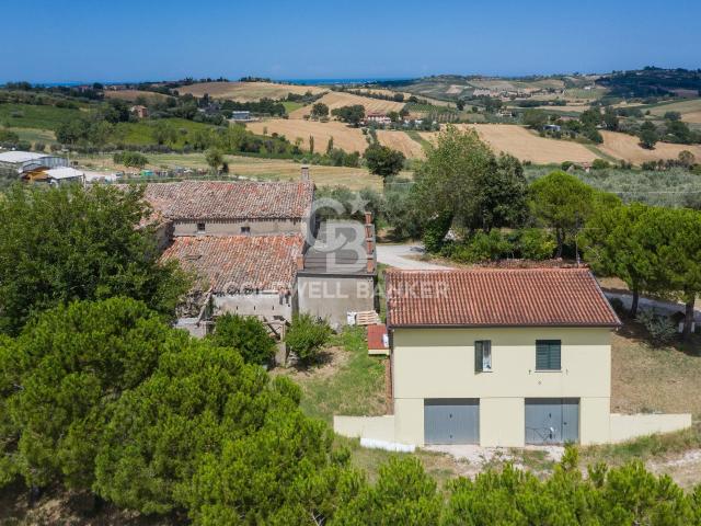 Rustico in vendita a Montescudo-Monte Colombo, Coriano