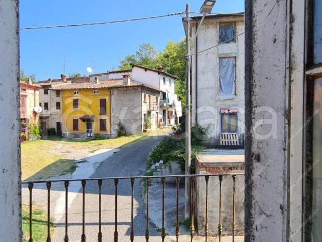 Rustico in vendita a Montù Beccaria, Lombardia