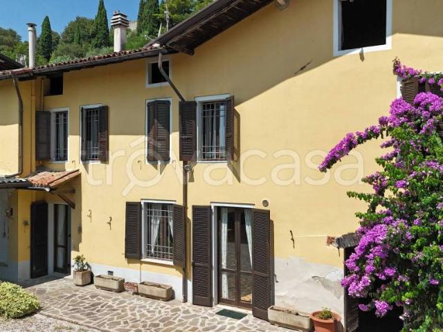 Rustico in vendita a Padenghe Sul Garda, Lombardia