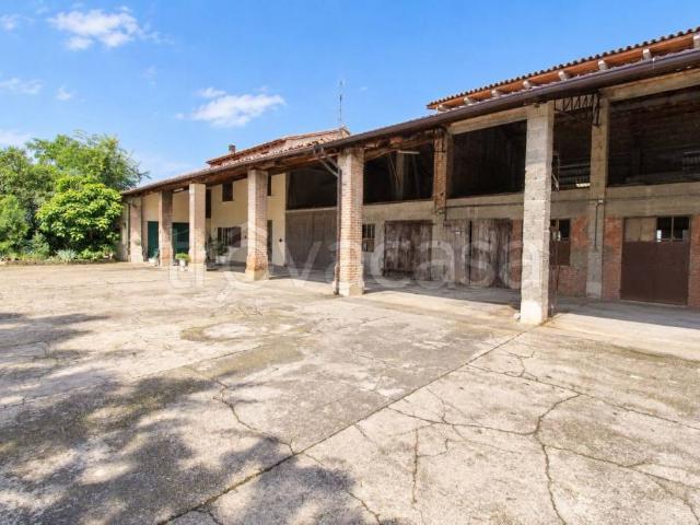 Rustico in vendita a Padernello, Borgo San Giacomo