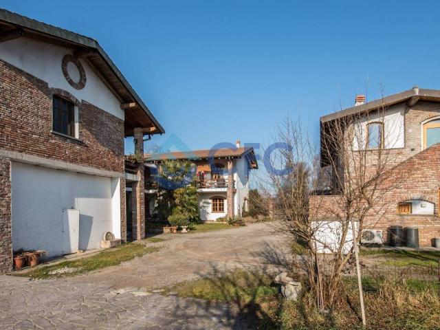 Villa Indipendente in vendita a San Lorenzo, Parabiago