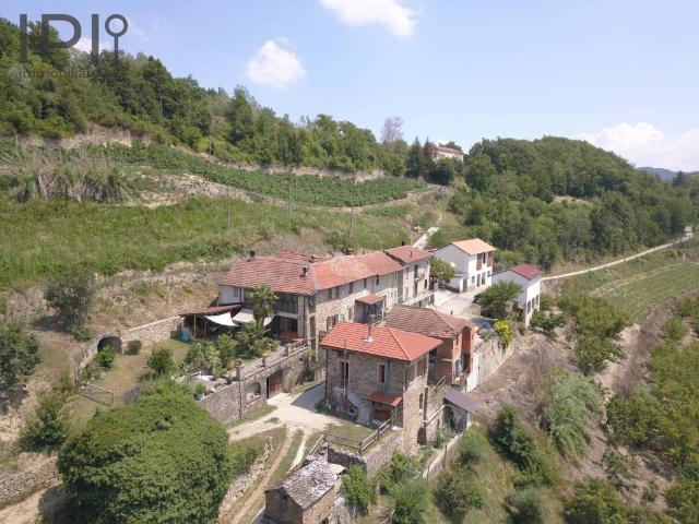 Rustico in vendita a Perletto, Cuneo