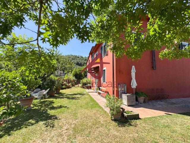 Rustico in vendita a Ricciano, Uzzano E Castello