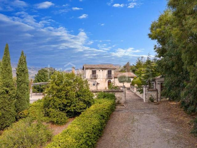 Rustico in vendita a Blufi, Sicilia