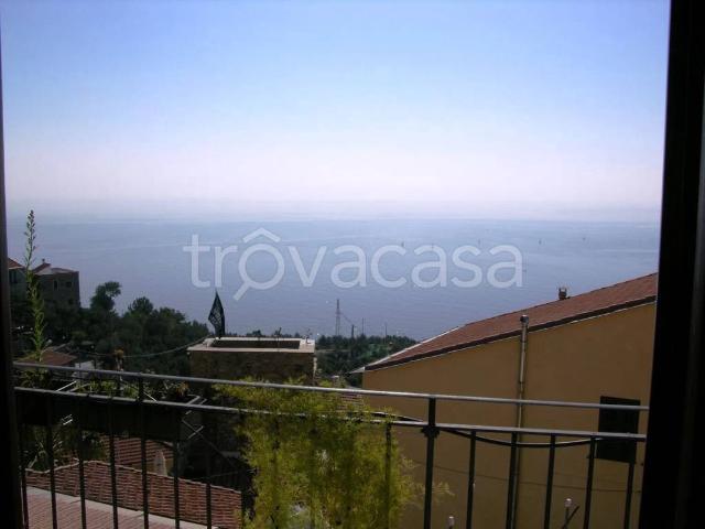 Rustico in vendita a Cipressa, Liguria