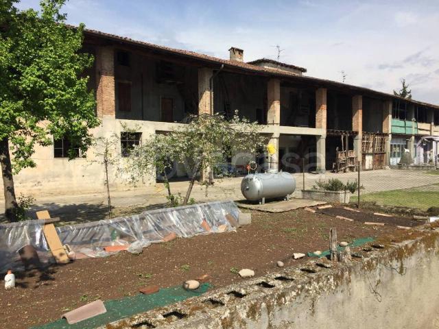 Rustico in vendita a Pontoglio, Lombardia
