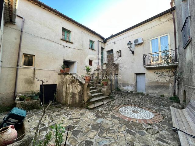 Rustico in vendita a Prignano Cilento, Campania