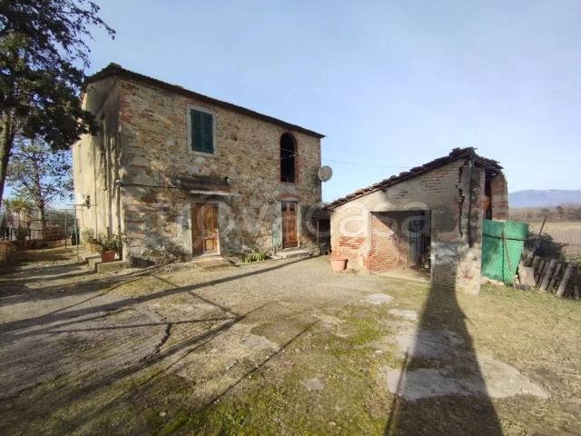 Rustico in vendita a Quarrata, Toscana