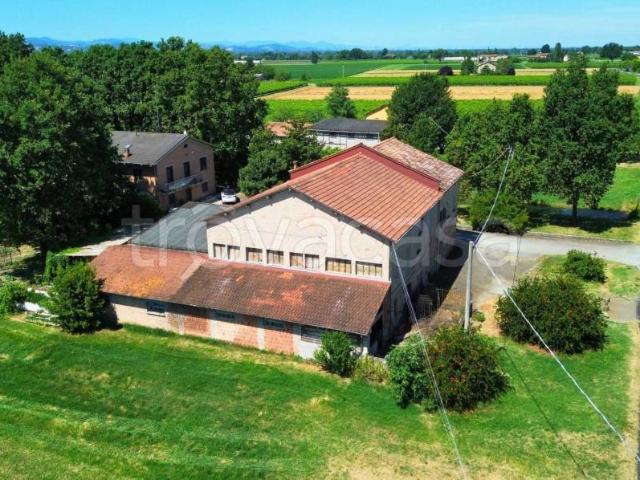 Rustico in vendita a Re, Reggio Emilia