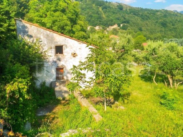 Rustico in vendita a Rivello, Potenza
