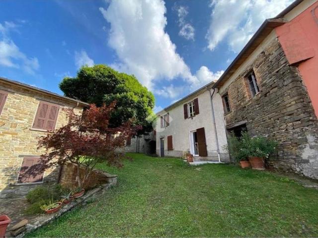 Rustico in vendita a Rocca Ferrara, Varsi