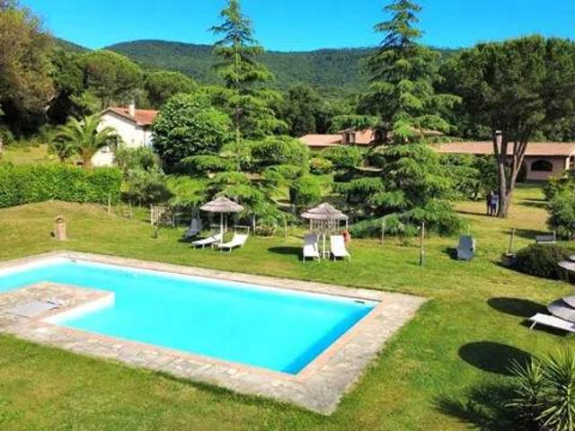 Rustico in vendita a Roccastrada, Toscana