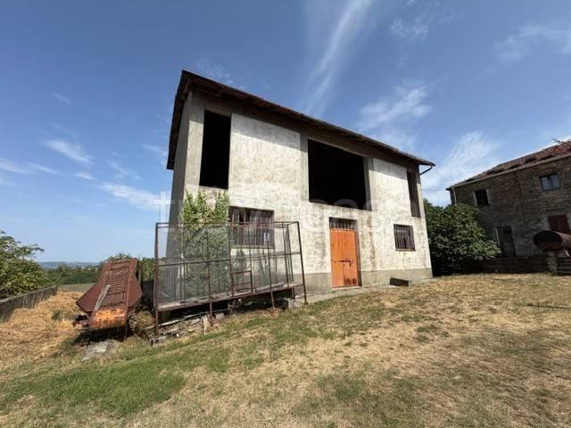 Rustico in vendita a Roccaverano, Asti
