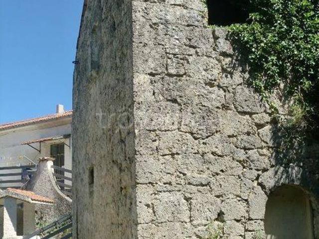 Rustico in vendita a Rocchetta A Volturno, Molise