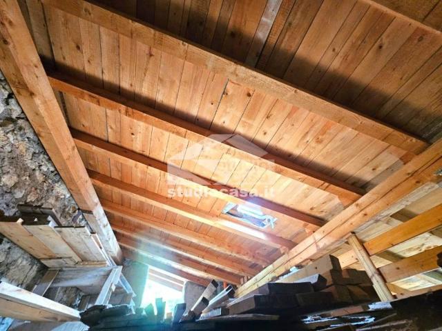 Rustico in vendita a Comunità della Vallagarina, Borgo Sacco