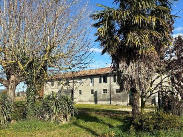Rustico in vendita a Russi, Reggio Emilia