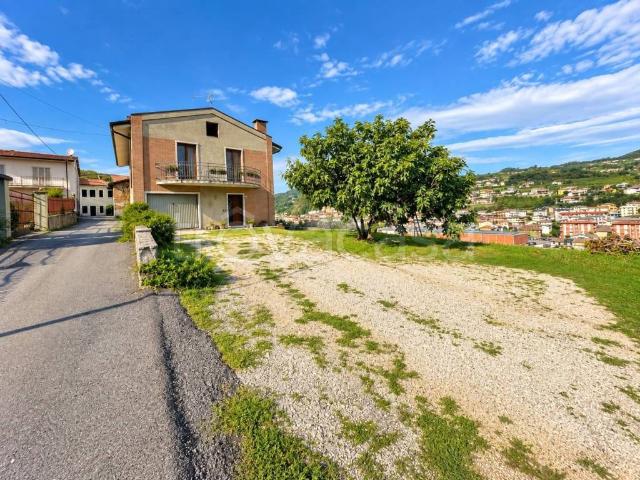 Rustico in vendita a Salgaroli, San Giovanni Ilarione