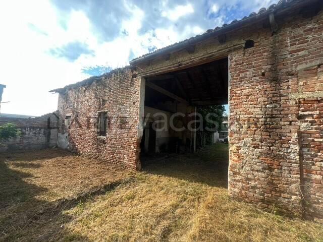 Rustico in vendita a Santa Giustina In Colle, Veneto