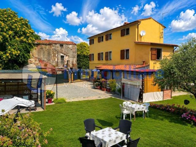 Rustico in vendita a Sarzana, Liguria