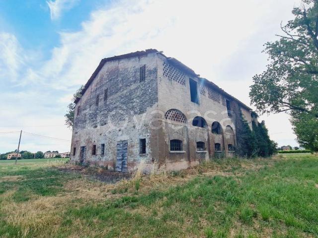 Rustico in vendita a Tresinaro - Secchia, Re
