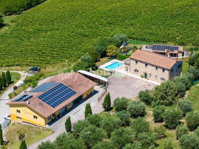 Rustico in vendita a Borgo Molino, Marche