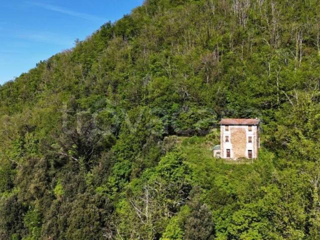 Rustico in vendita a Seravezza, Toscana